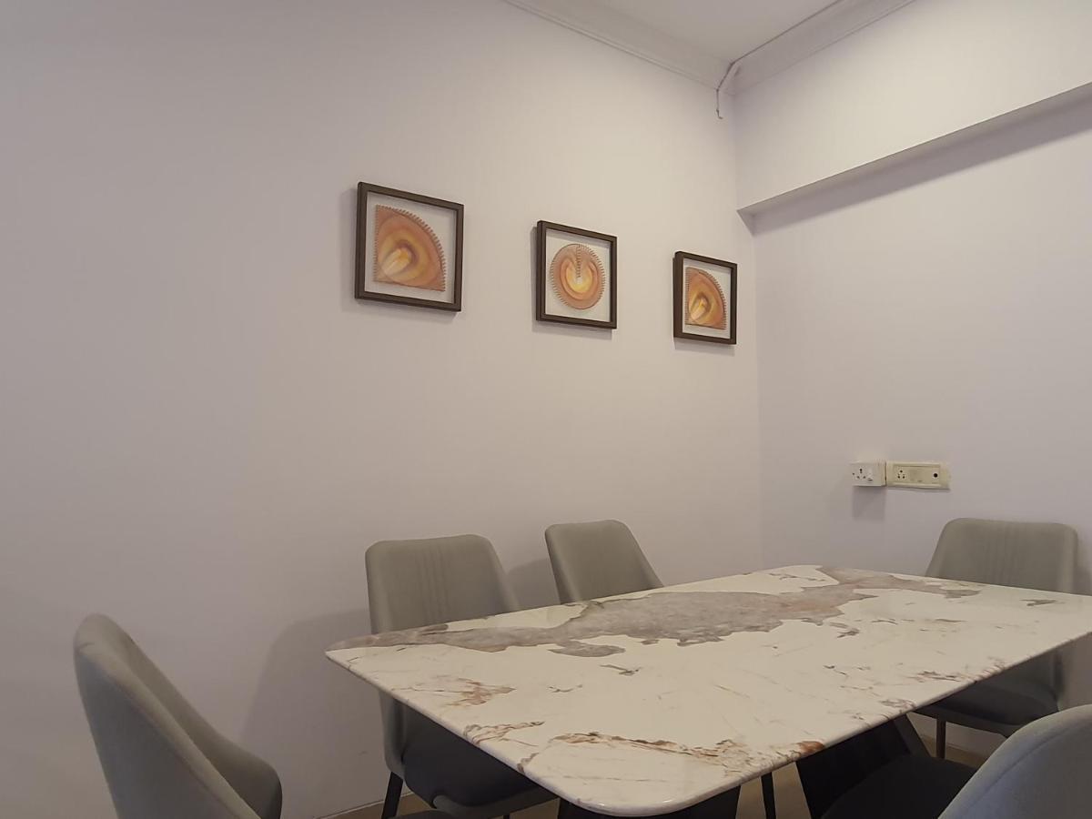 Osi Apartments Perry Cross Bandra West ムンバイ エクステリア 写真