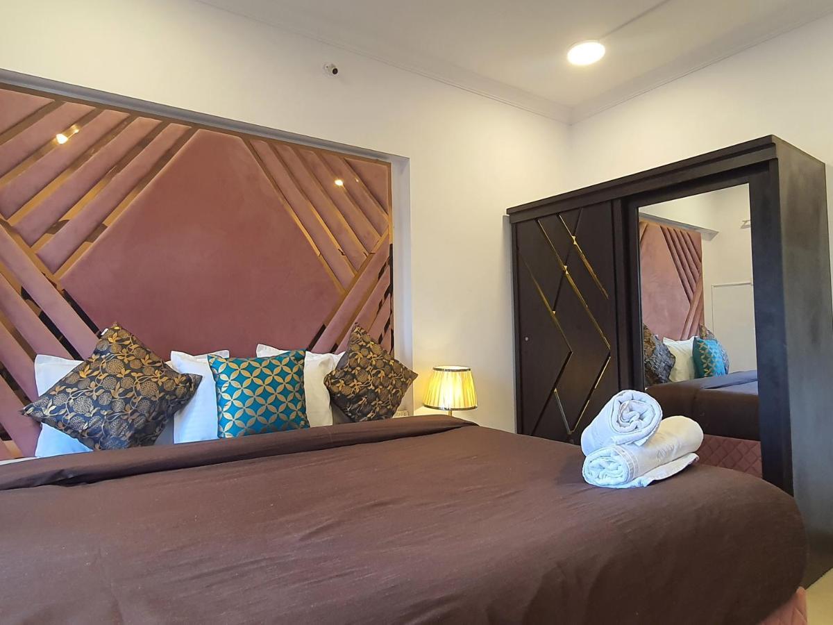 Osi Apartments Perry Cross Bandra West ムンバイ エクステリア 写真