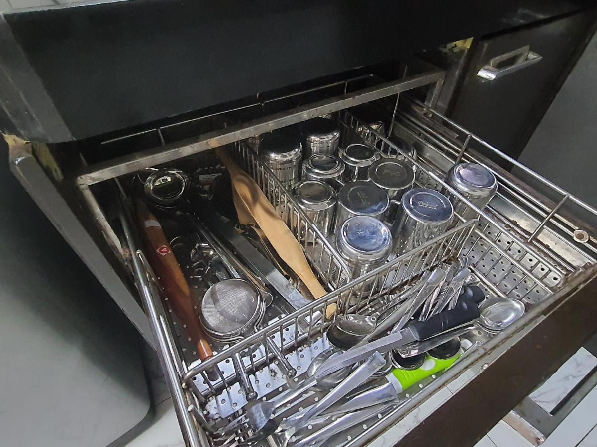Osi Apartments Perry Cross Bandra West ムンバイ エクステリア 写真