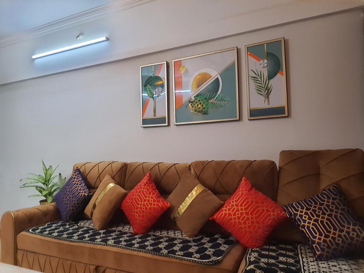 Osi Apartments Perry Cross Bandra West ムンバイ エクステリア 写真